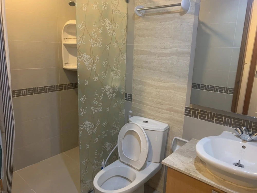 For rent: The Next Sukhumvit 52, 6th floor, swimming pool view, lots of usable space, very comfortable, book now, don't hesitate.