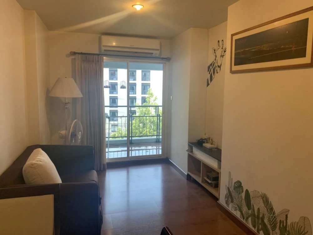 For rent: The Next Sukhumvit 52, 6th floor, swimming pool view, lots of usable space, very comfortable, book now, don't hesitate.