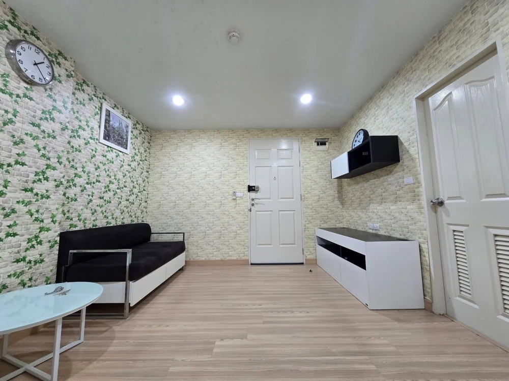 For rent: THE NICHE ID Ladprao 130, 2nd floor, pool view, fully furnished. Don't miss out!