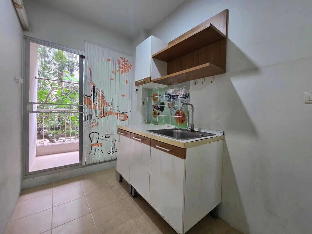 For rent: THE NICHE ID Ladprao 130, 2nd floor, pool view, fully furnished. Don't miss out!