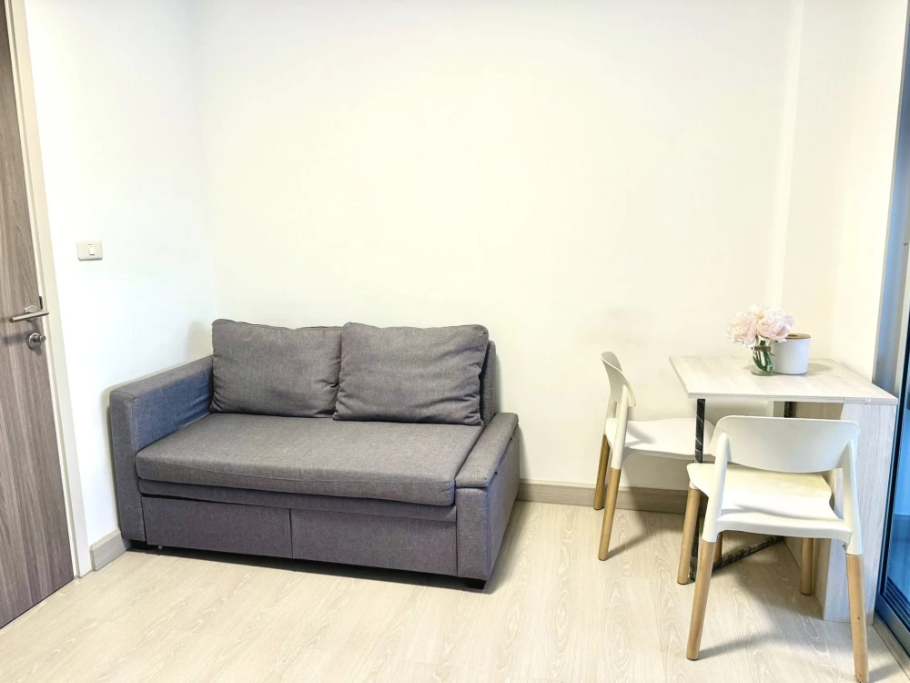 For rent: The Niche ID Rama 2, 1 bedroom, 1 bathroom, complete with amenities and common areas. Hurry and reserve now!