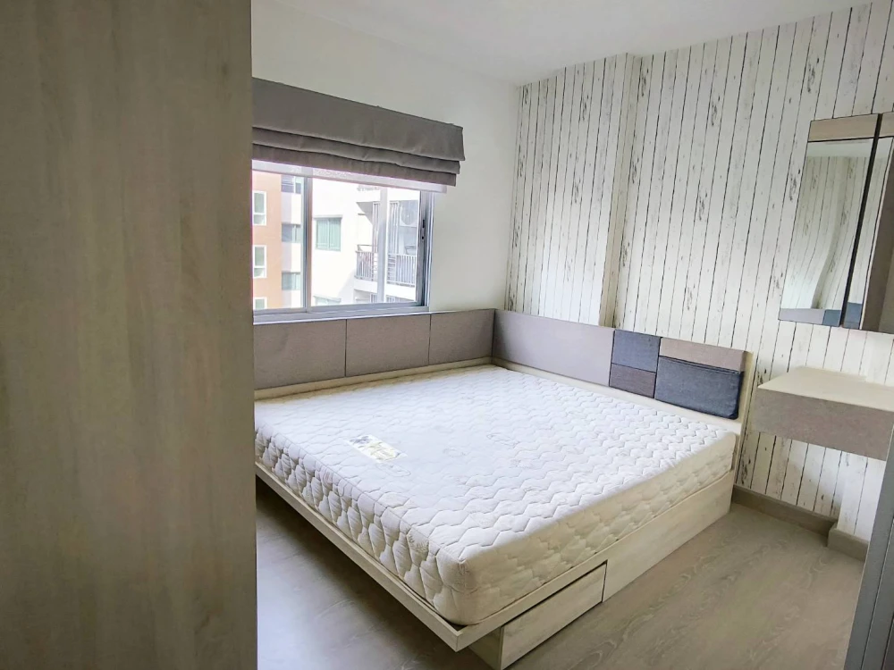 For rent: The Niche ID Rama 2, 5th floor, pool view, fully furnished room, ready to move in, book now, don't miss out.