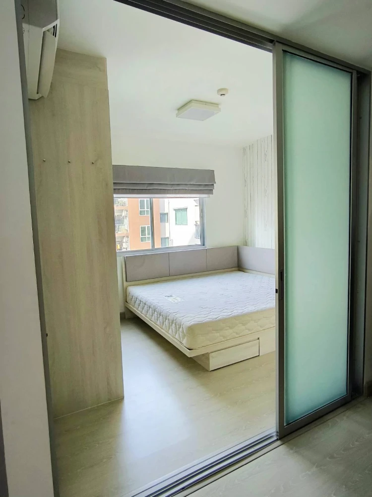 For rent: The Niche ID Rama 2, 5th floor, pool view, fully furnished room, ready to move in, book now, don't miss out.