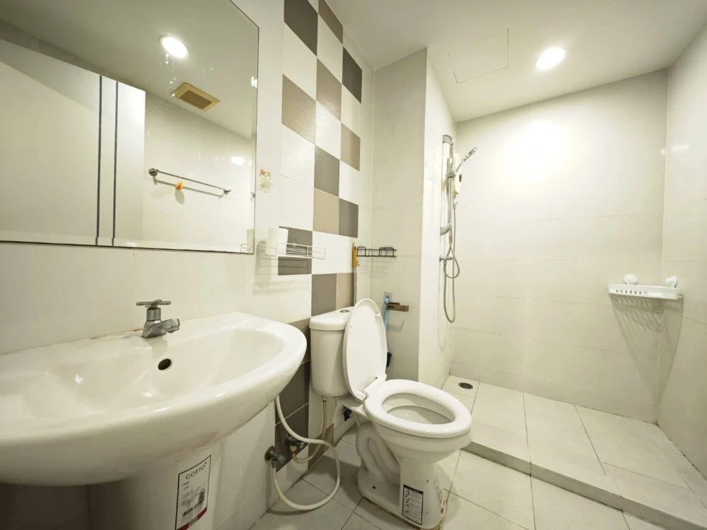 For rent: The Niche ID Rama 2, a lovely unit on the 4th floor with complete amenities. What are you waiting for?