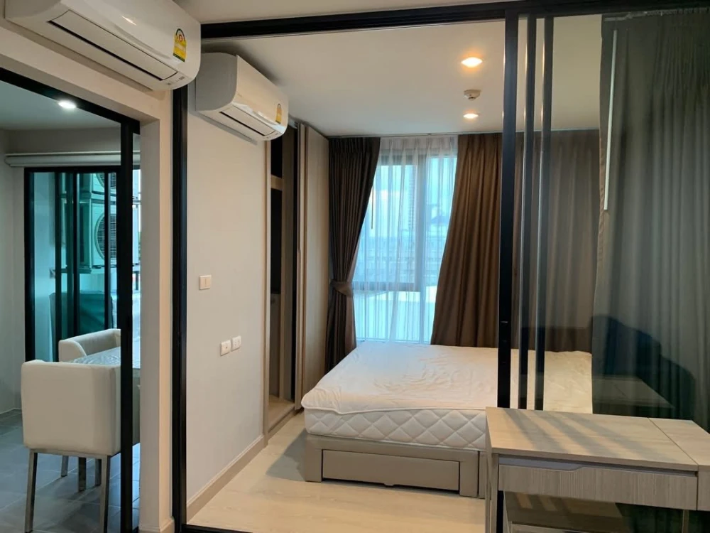 For rent: The Niche Mono Sukhumvit 50. The unit is partitioned into separate, clearly defined zones. Great price! Don't miss out!
