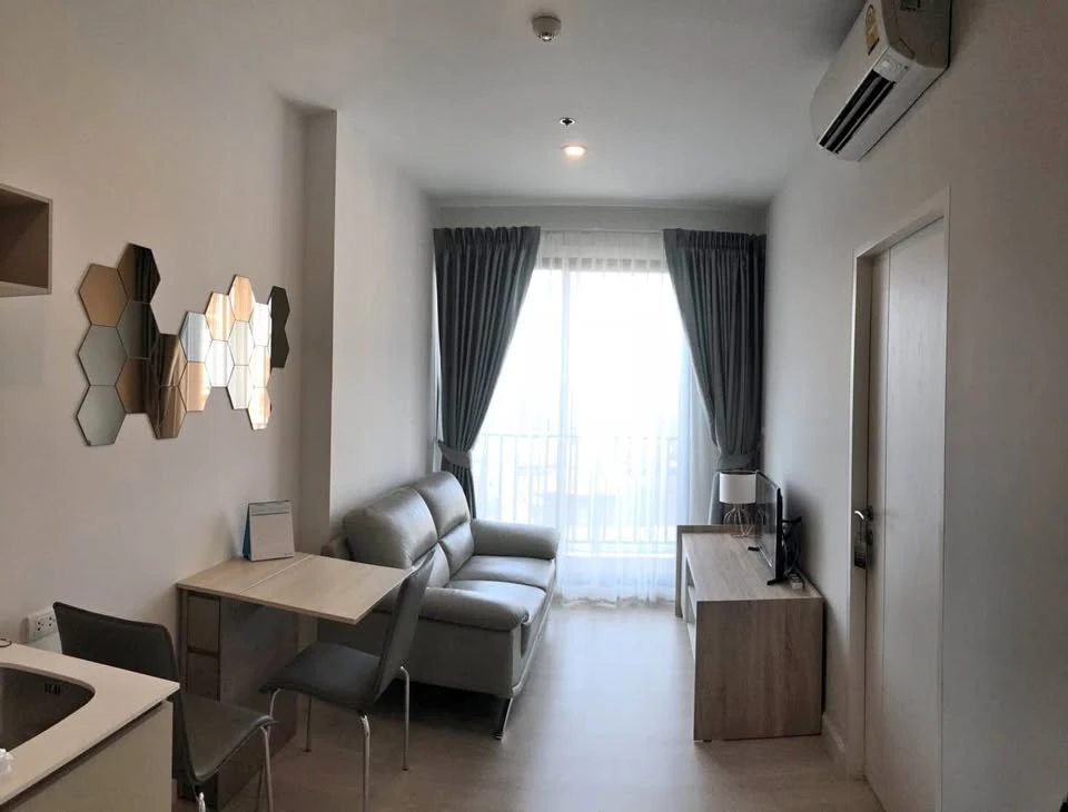 For rent: The Niche Pride Thonglor-Phetchaburi, 10th floor, nice room, fully furnished, reserve now.