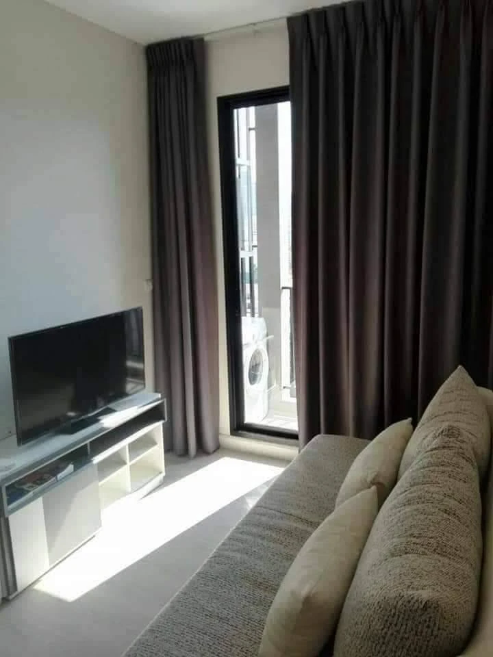 For rent: The Niche Pride Thonglor-Phetchaburi. Ready-to-move-in unit with spacious living area. Book today! Don't miss out!