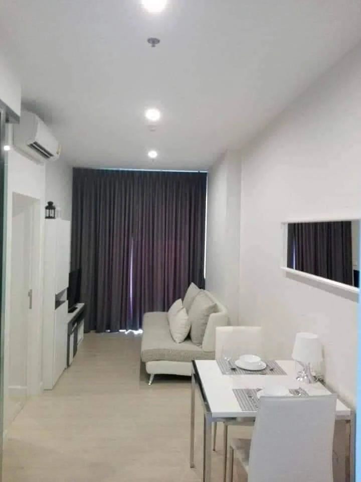 For rent: The Niche Pride Thonglor-Phetchaburi. Ready-to-move-in unit with spacious living area. Book today! Don't miss out!