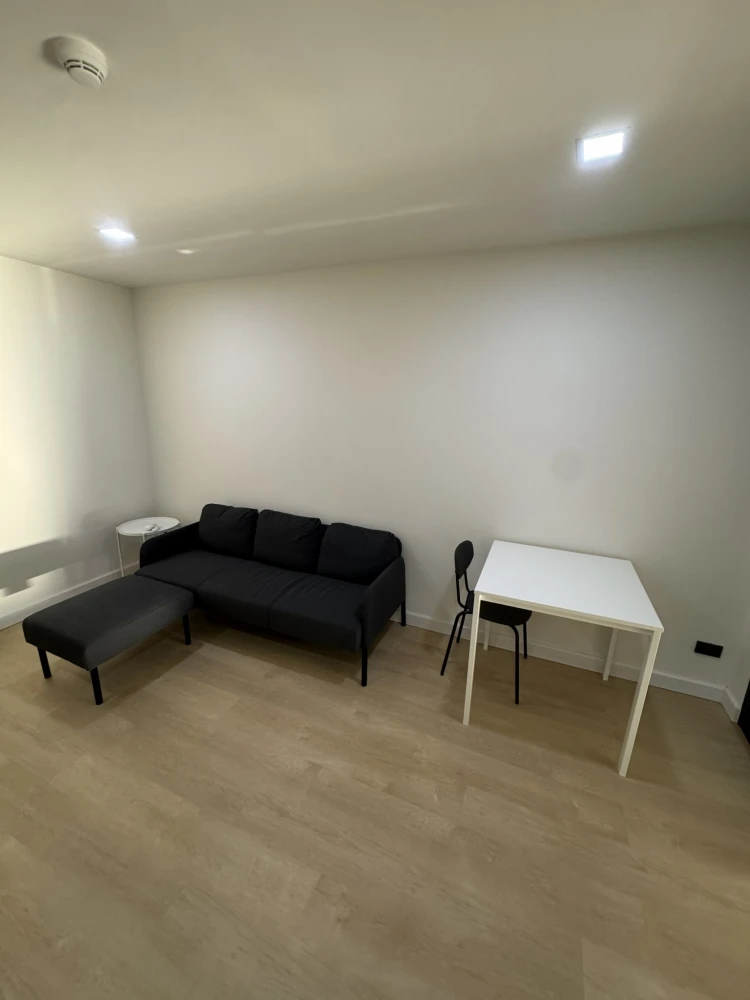 For rent: The Niche Sukhumvit 49, 43 sq.m. A large, rare unit in the Thonglor area. Highly recommended!