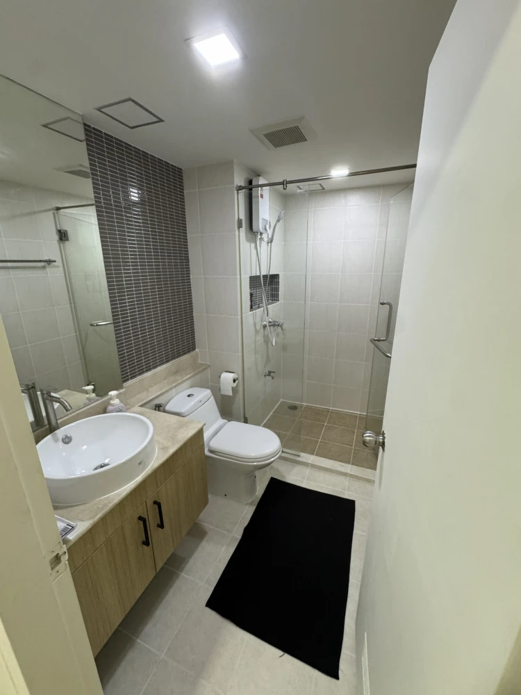 For rent: The Niche Sukhumvit 49, 43 sq.m. A large, rare unit in the Thonglor area. Highly recommended!