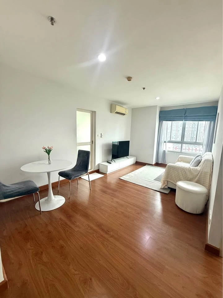For rent: The Niche Ratchada - Huai Khwang, ready to move in, spacious room, fully furnished, reserve now!