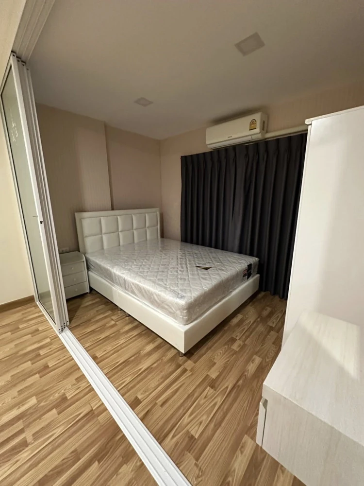 For rent: The One Plus D Huamak 12, 4th floor, nice room, fully furnished, reserve now, hurry!