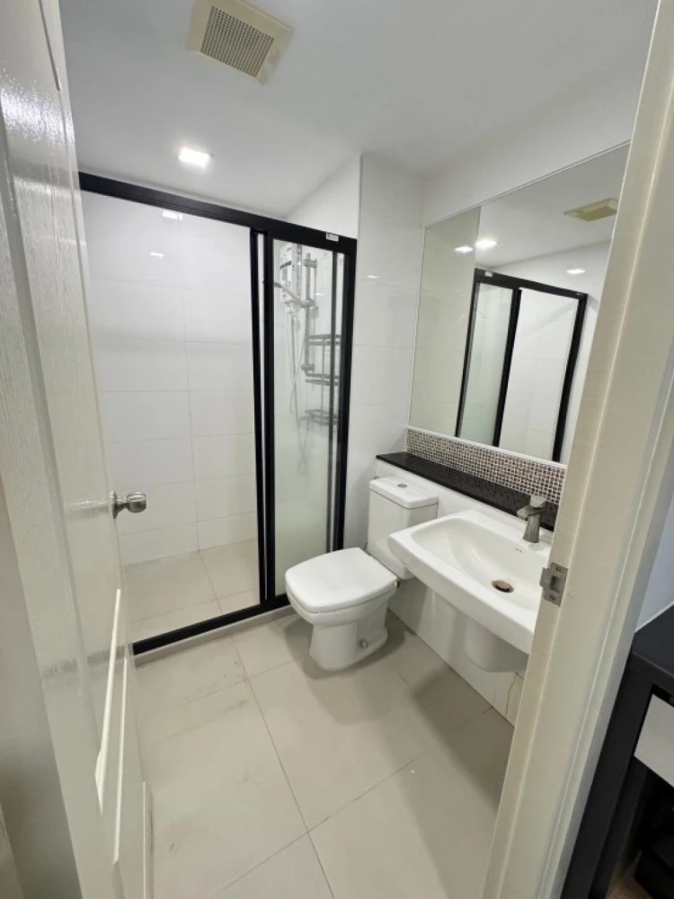 For rent: The One Plus Grand Ramkhamhaeng, fully furnished with appliances. Book now!