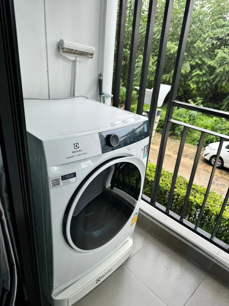 For rent: The One Plus Grand Ramkhamhaeng, fully furnished with appliances. Book now!