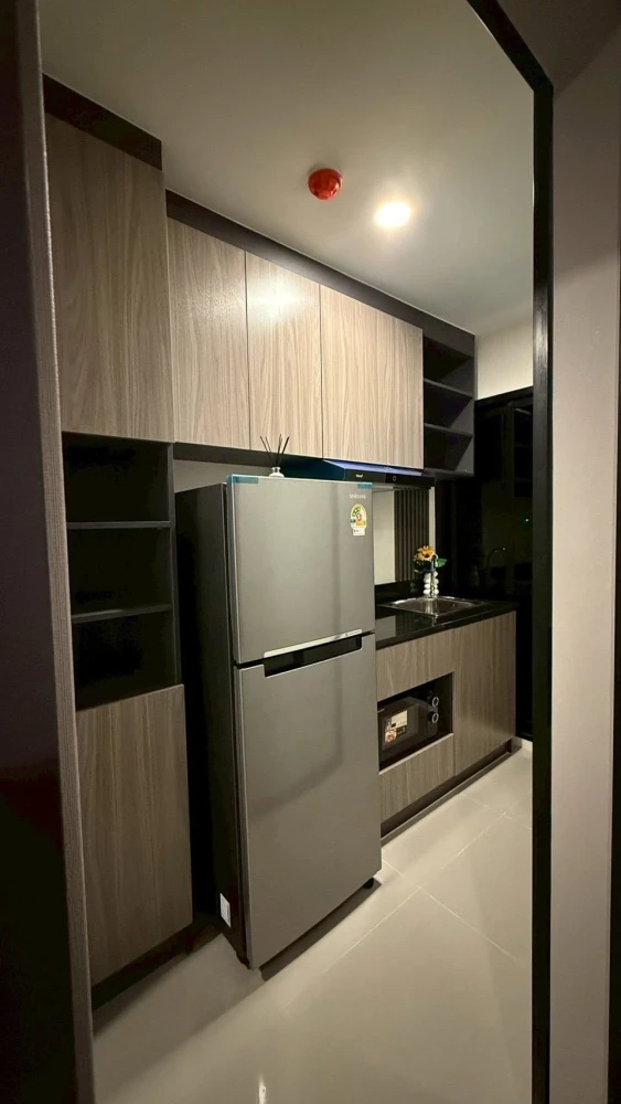 For rent: The Origin Bangkae, studio room with complete built-in furniture. Great location, convenient transportation. Book now!