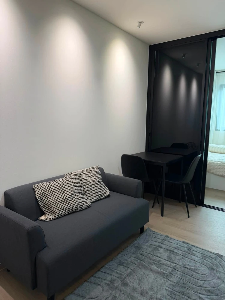 Studio apartment for rent at The Origin Bangkae. Fully furnished with appliances. Just bring your bags and move in!