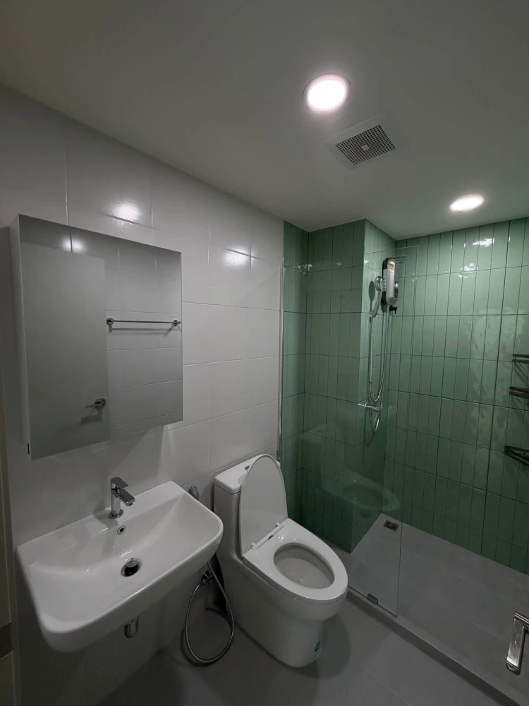 Studio apartment for rent at The Origin Bangkae. Fully furnished with appliances. Just bring your bags and move in!