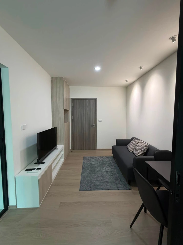 Studio apartment for rent at The Origin Bangkae. Fully furnished with appliances. Just bring your bags and move in!