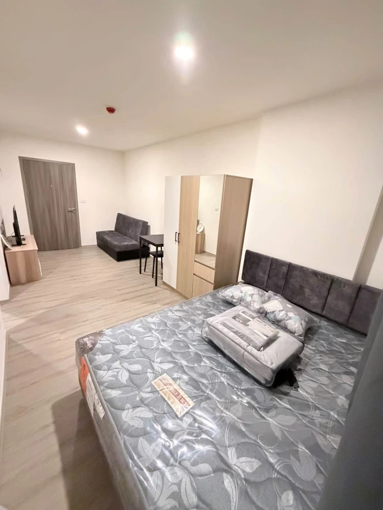Studio apartment for rent at The Origin Bangkae. Fully furnished with appliances. Just bring your bags and move in! images