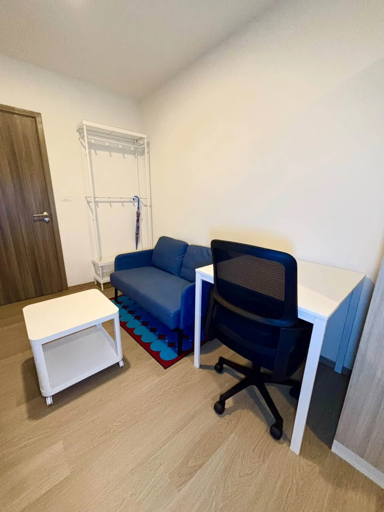 For rent: THE ORIGIN BANGKAE, Building A, 2nd floor, pool view. Fully furnished—just bring your personal belongings and move right in!