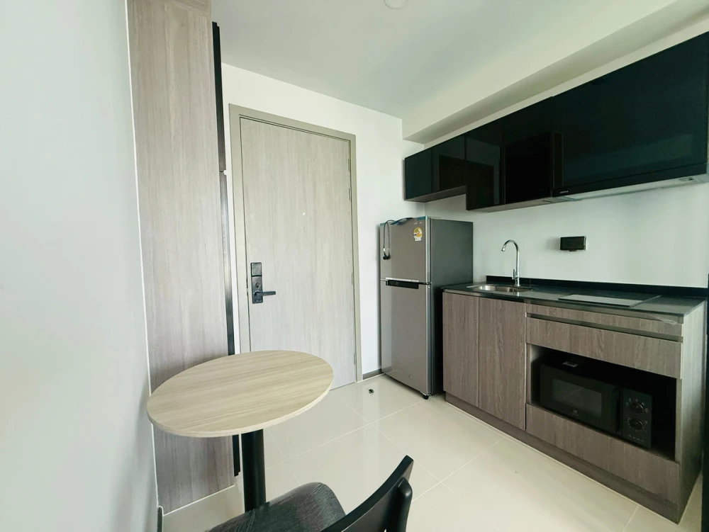 For rent: THE ORIGIN Ladprao 15, 8th floor, city view, fully furnished. Book now! Don't miss out!