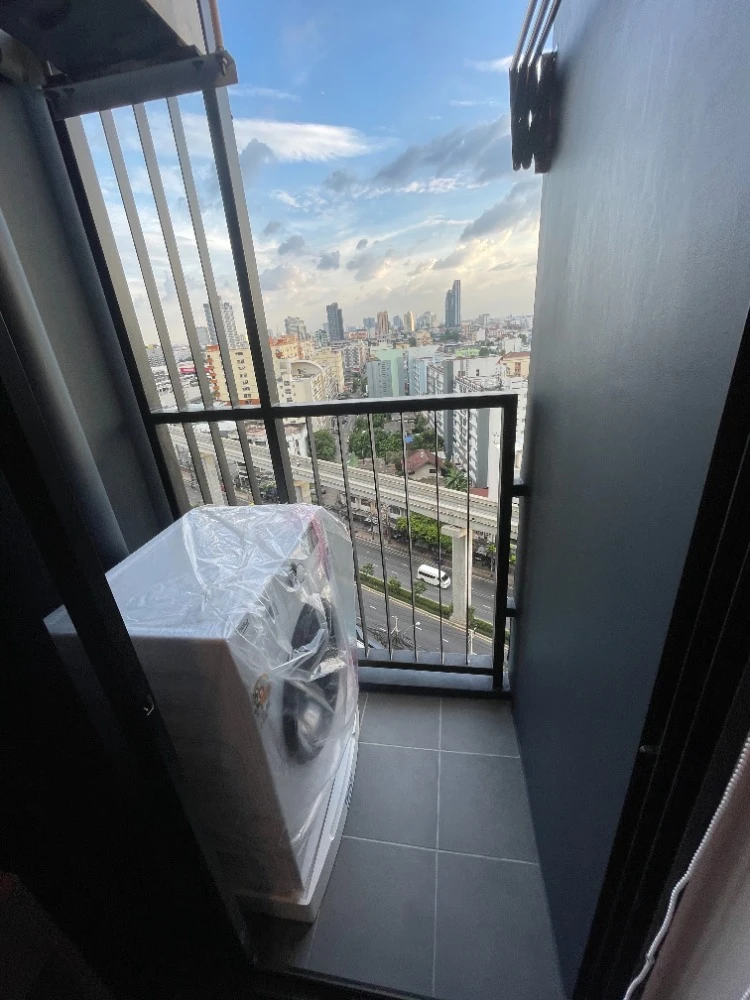 For rent: The Origin Ladprao-Bangkapi, 11th floor, pool view, fully furnished. Book now!