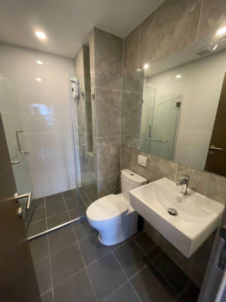 For rent: The Origin Ladprao-Bangkapi, 11th floor, pool view, fully furnished. Book now!