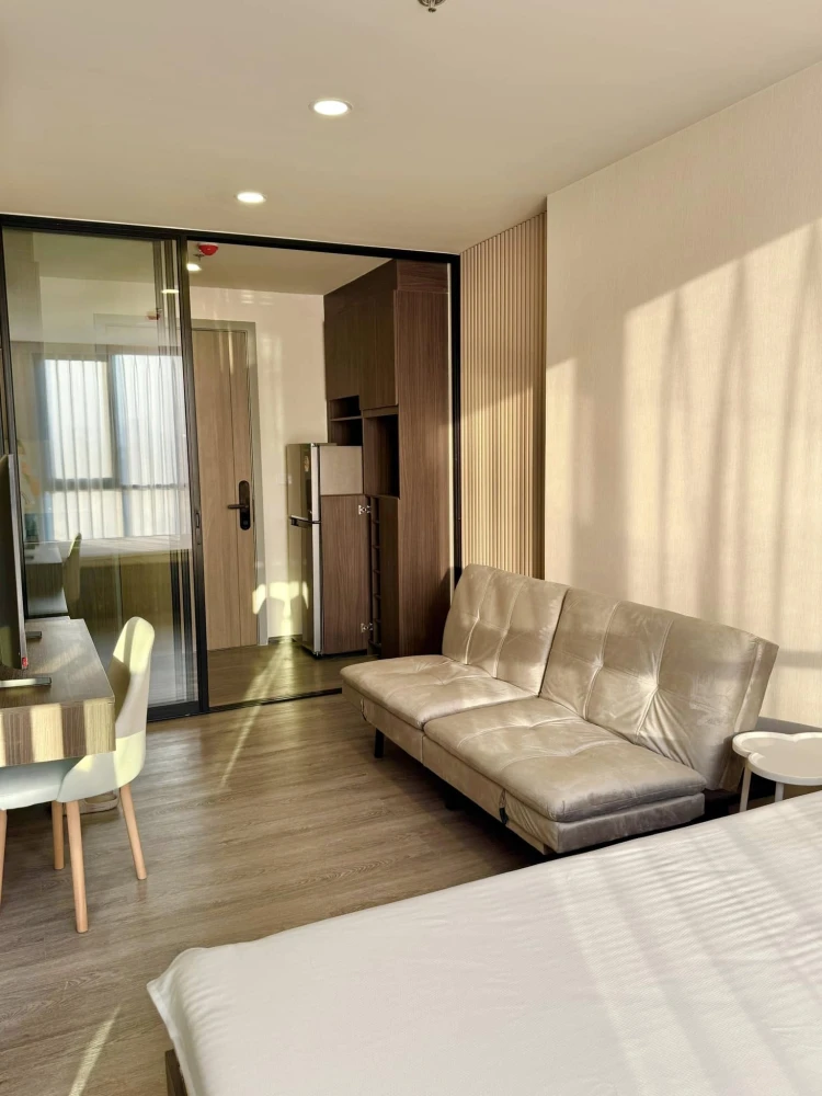 For rent: The Origin Ladprao-Bangkapi, 5th floor, beautiful room, ready to move in, view of the electric train and swimming pool, book now!
