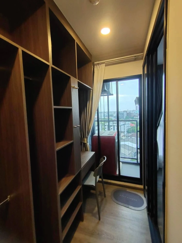 For rent: The Origin Ladprao-Bangkapi, 8th floor, near the elevator. Not hot, breezy. Don't miss out!