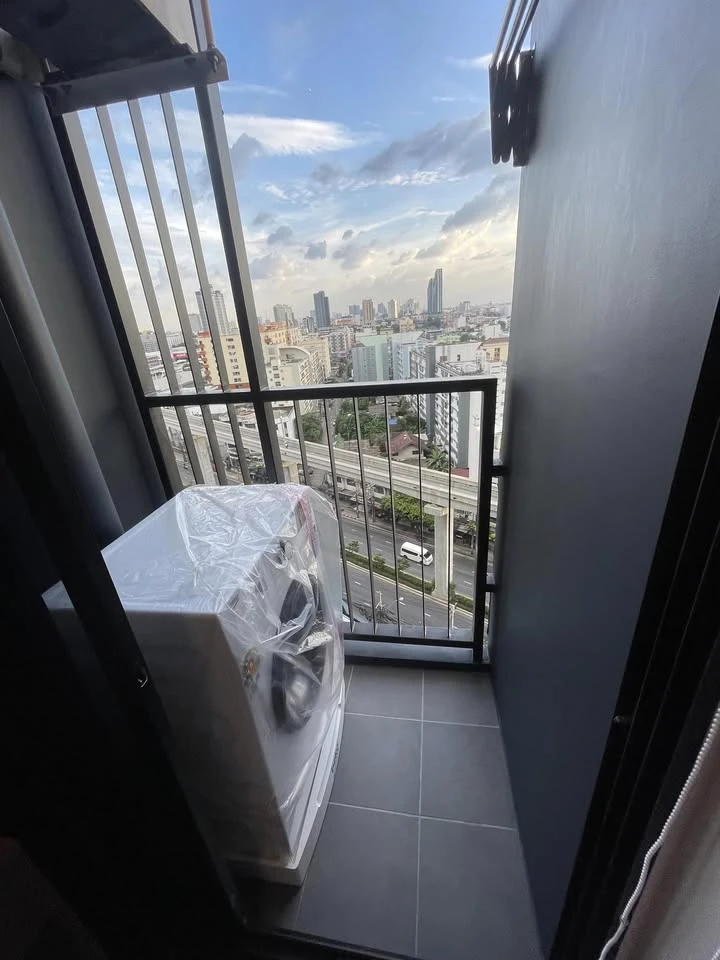 For rent: The Origin Ladprao-Bangkapi, swimming pool view, no buildings blocking the view, walk-in closet and full electrical appliances. Don't miss o