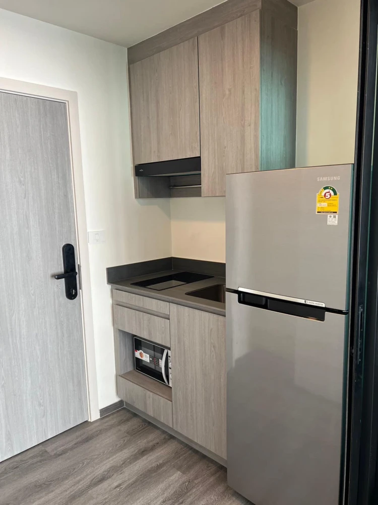 For rent: The Origin Onnut, a nice room with complete furniture and electrical appliances. Just come and move in. Don't wait.