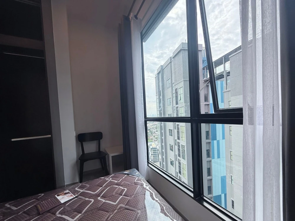 For Rent: The Origin Plug & Play Ramintra, 17th floor, fully furnished unit. Book now—act fast!
