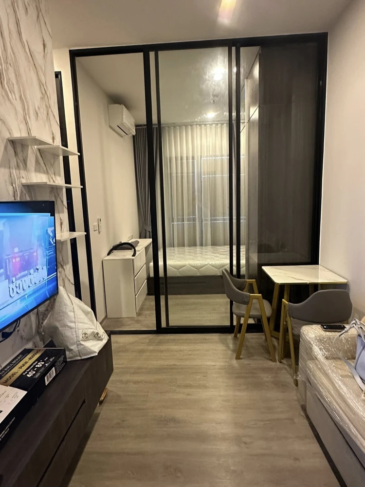 For rent: The Origin Plug & Play Ramintra, decorated with awesome built-ins and complete electrical appliances. Just bring your bags and move in.