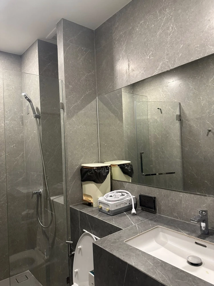 For rent: The Origin Plug & Play Ramintra, decorated with awesome built-ins and complete electrical appliances. Just bring your bags and move in.