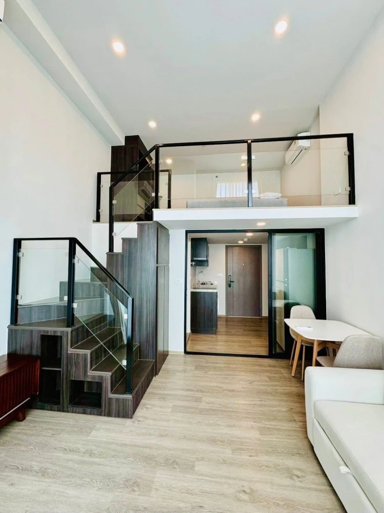 For rent: The Origin Plug & Play Ramintra. High ceiling, airy, not hot. Fully furnished and equipped with appliances. Don't miss out!