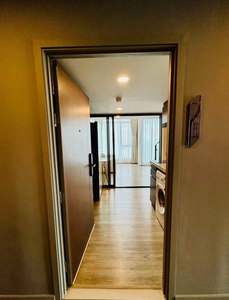 For rent: The Origin Plug & Play Ramintra. High ceiling, airy, not hot. Fully furnished and equipped with appliances. Don't miss out!
