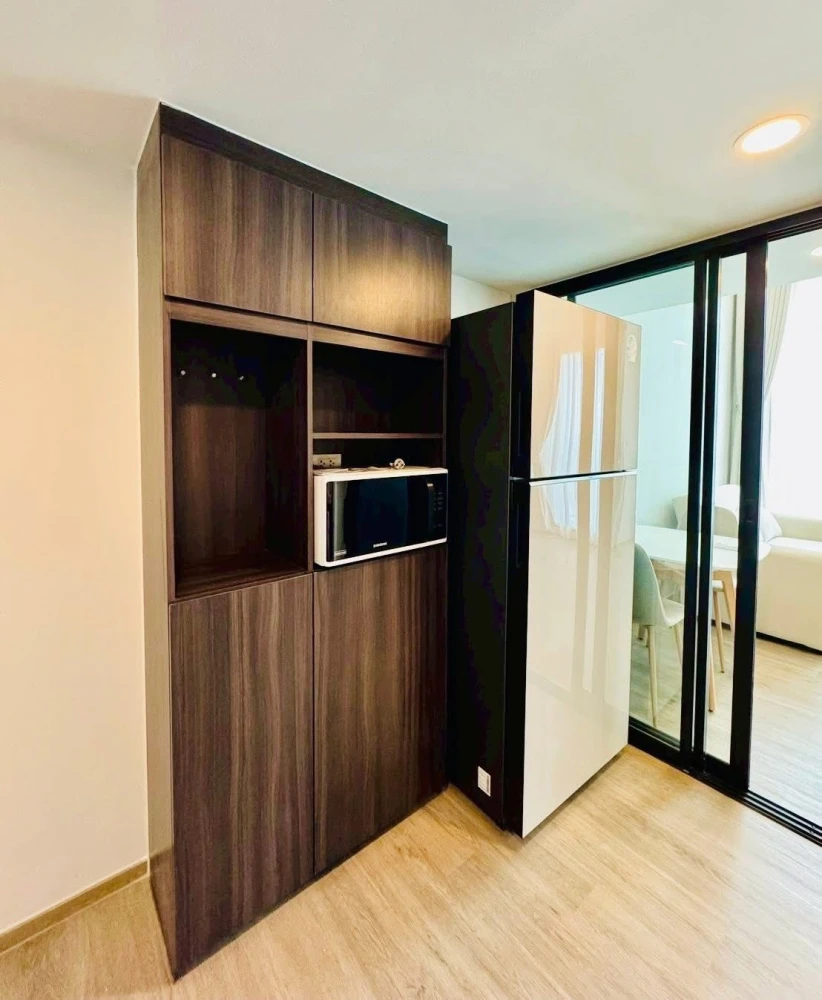 For rent: The Origin Plug & Play Ramintra. High ceiling, airy, not hot. Fully furnished and equipped with appliances. Don't miss out!