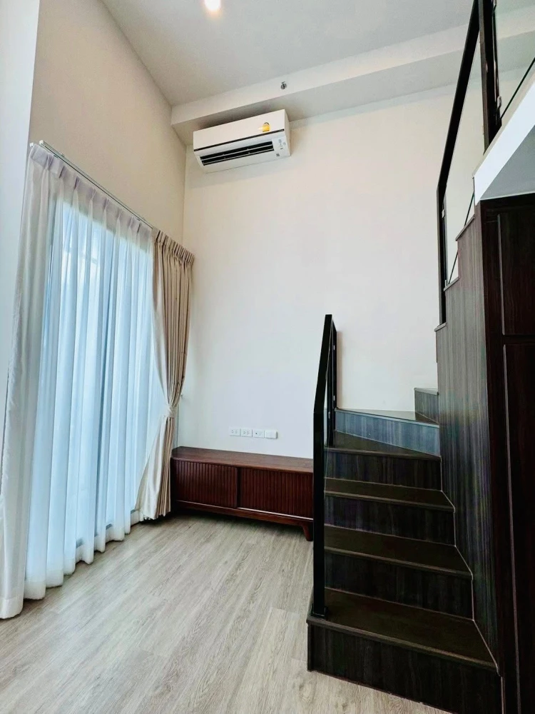 For rent: The Origin Plug & Play Ramintra. High ceiling, airy, not hot. Fully furnished and equipped with appliances. Don't miss out!