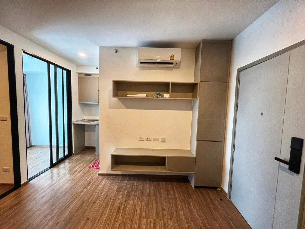 For rent THE ORIGIN Ram 209 Interchange, spacious room, lots of usable space, 24th floor, good location, beautiful view, not blocked, don't miss it.