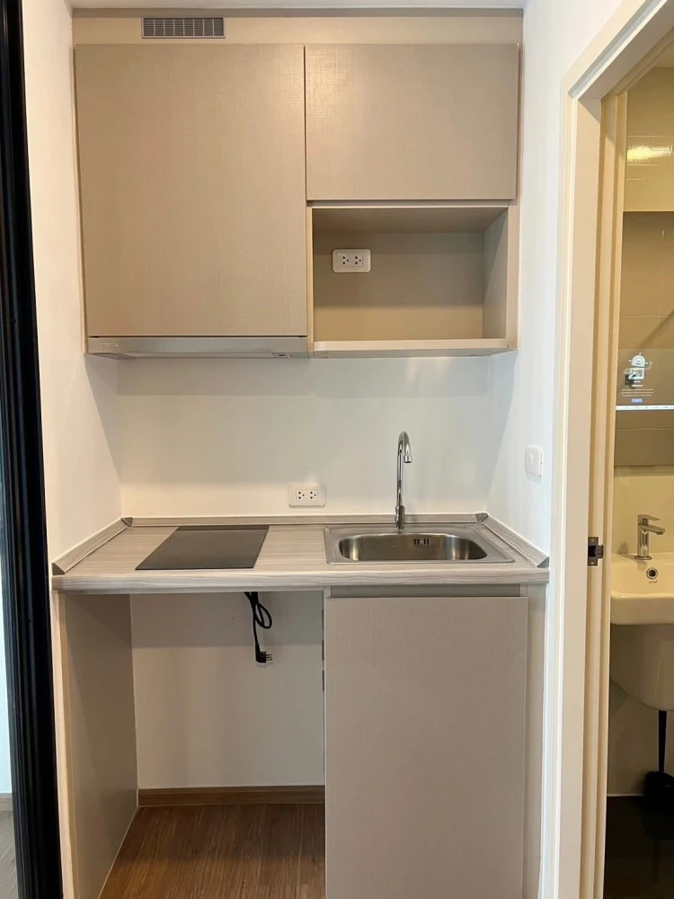 For rent THE ORIGIN Ram 209 Interchange, spacious room, lots of usable space, 24th floor, good location, beautiful view, not blocked, don't miss it.