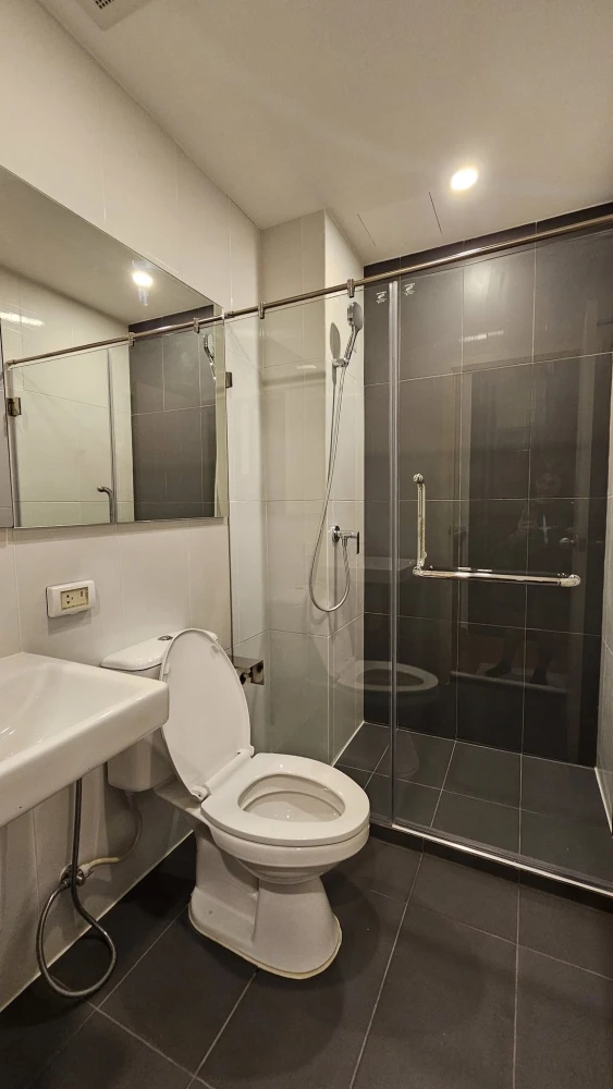 For rent: The Origin Ram 209 Interchange, clearly separated rooms, great price, reserve now, don't miss out!