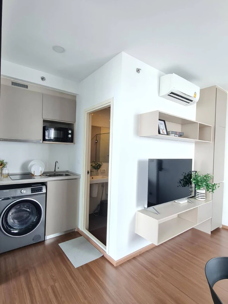 For rent: THE ORIGIN Ram 209 Interchange, private corner unit on the top floor. Book now! Don't miss this opportunity.