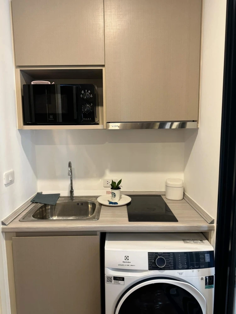 For rent: The Origin Ram 209 Interchange, 1 bedroom, 1 multipurpose room, corner room, city view. Reserve now before it's gone.