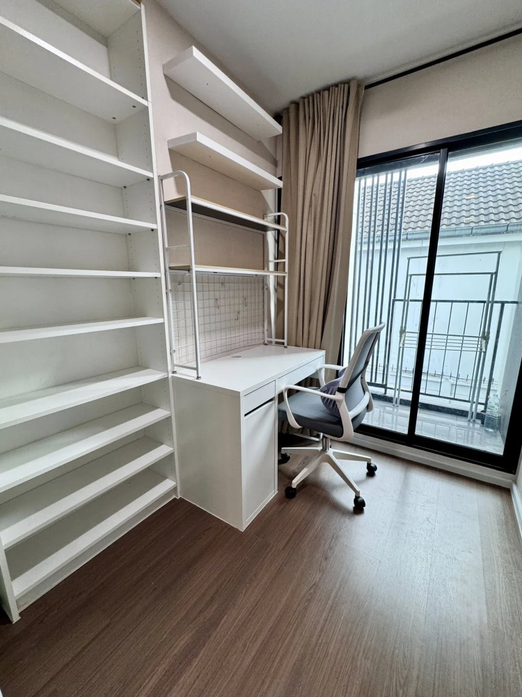 For rent: The Origin Ratchada-Ladprao, corner room, 2nd floor, 1 bedroom plus, plenty of usable space. Hurry and reserve now, don't delay.