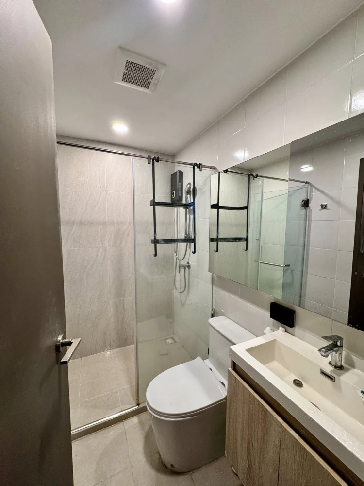 For rent: The Origin Ratchada-Ladprao, corner room, 2nd floor, 1 bedroom plus, plenty of usable space. Hurry and reserve now, don't delay.