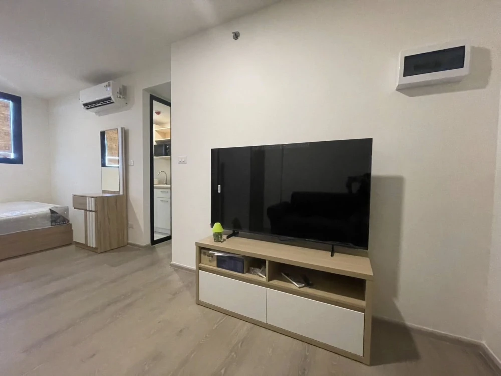 For rent: The Origin Sukhumvit - Praksa, high floor unit, fully furnished + complete appliances. Book now!