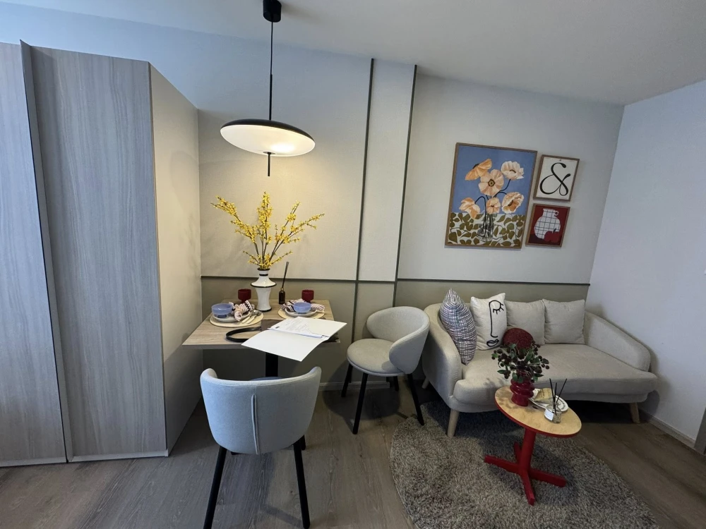 For rent: The Origin Sukhumvit - Praksa. A lovely unit on the 31st floor with excellent built-in furniture and stunning city views. Don't miss out!