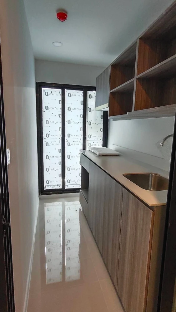For rent: THE ORIGIN Sukhumvit 105, 7th floor, pool view. Book now! Don't miss out!