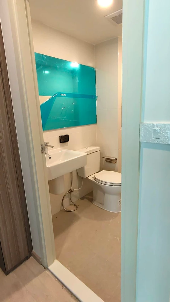 For rent: THE ORIGIN Sukhumvit 105, 7th floor, pool view. Book now! Don't miss out!