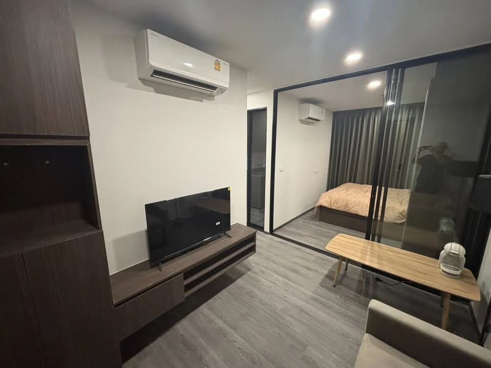 For rent: The Origin Lat Phrao-Bang Kapi, 17th floor, open view, no buildings blocking, fully furnished and equipped, ready to move in.